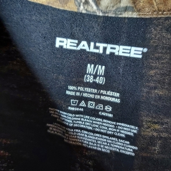Realtree Med Buck Horn logo camo/black tshirt - Picture 10 of 12